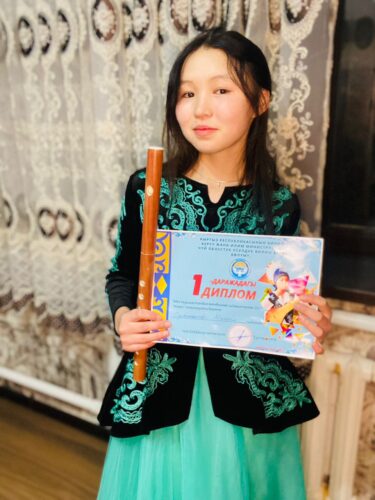 "Мен Кыргызстандык экениме сыймыктанам" конкурстан биринчи орун алган окуучубуз